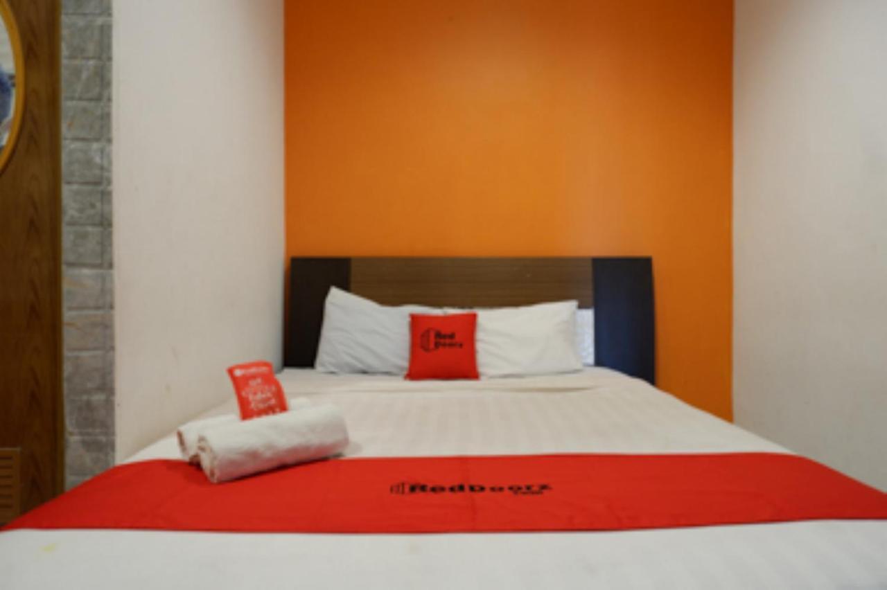 Oyo 1251 Residence 8 Semarang Esterno foto