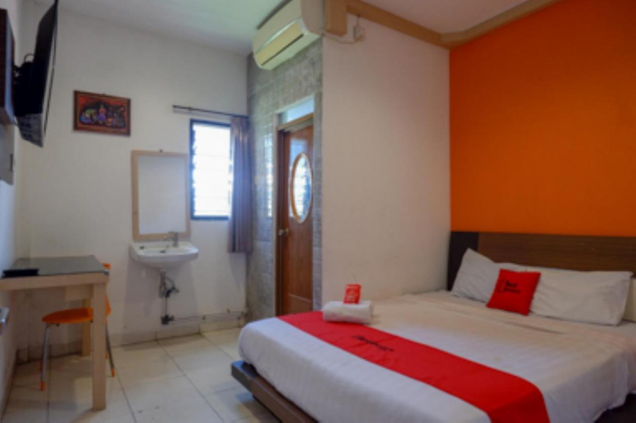 Oyo 1251 Residence 8 Semarang Esterno foto