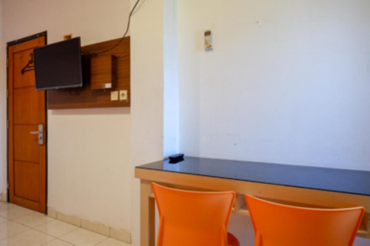 Oyo 1251 Residence 8 Semarang Esterno foto